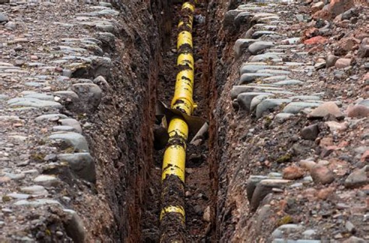 How deep should a gas pipe be underground?